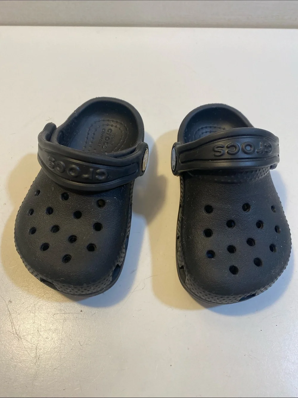 CROCS Kids Black Classic Clog with Heel Strap Sz C5